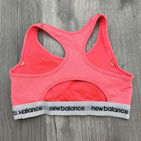 Women’s sports bra - Picture 3 of 3